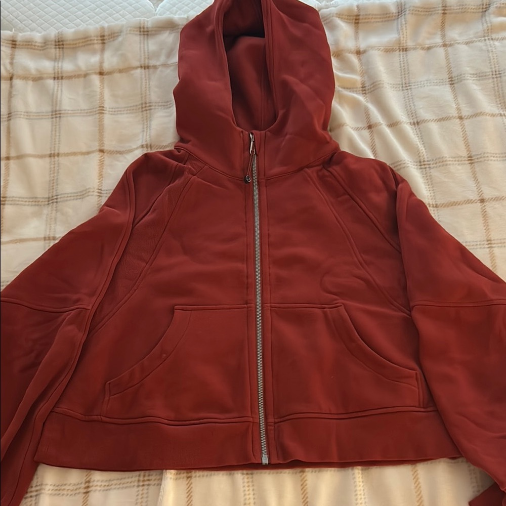 red/maroonish lululemon full zip scuba, good condition, size s/m